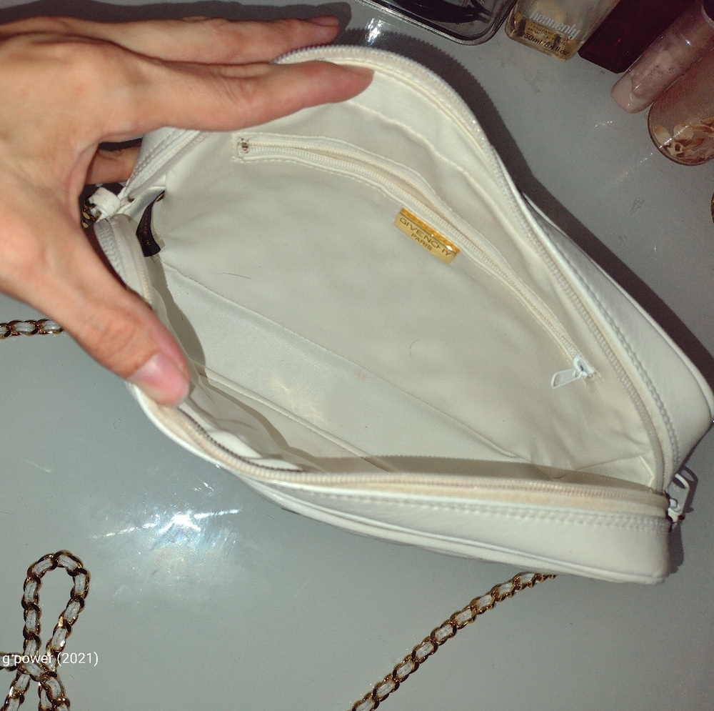 Authentic Vintage Givenchy Crossbody Bag with Gold Chainlink Strap - Picture 10 of 17